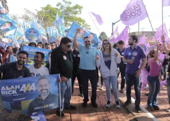 Alan Rick, Jarude e Flaviano participam de caminhada juntos em Senador Guiomard