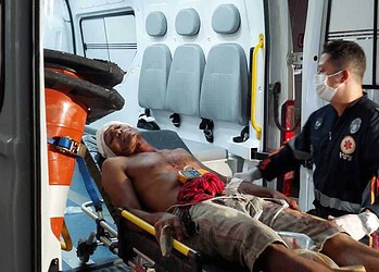 Discussão entre casal termina com terçadada na cabeça do marido