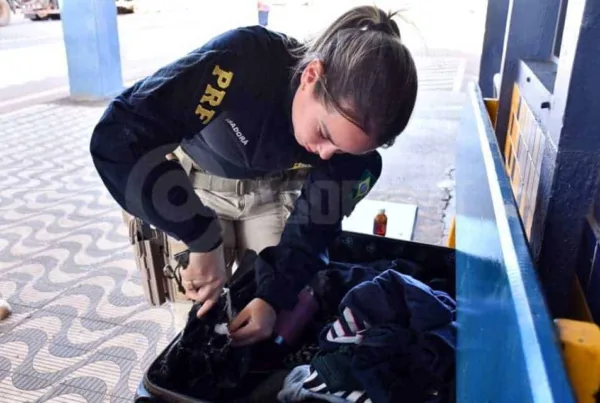 Acreana é presa no Mato Grosso transportando nove quilos de pasta base de cocaína