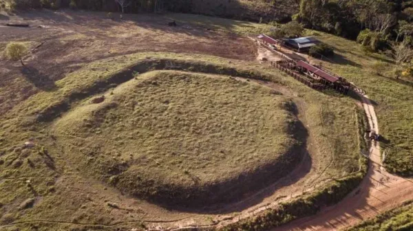 Pesquisadores fazem escavações em novos geoglifos descobertos na Resex Chico Mendes
