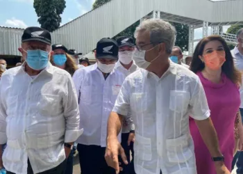 Jorge Viana e Nazaré Araújo participam da agenda do candidato Lula em Manaus