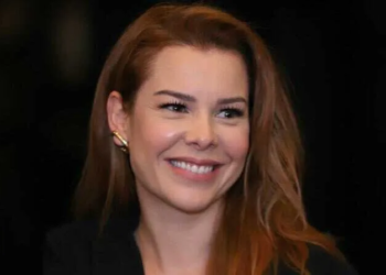 Fernanda Souza se declara para Carol Peixinho e Thiaguinho após clique no RiR: É sobre amor