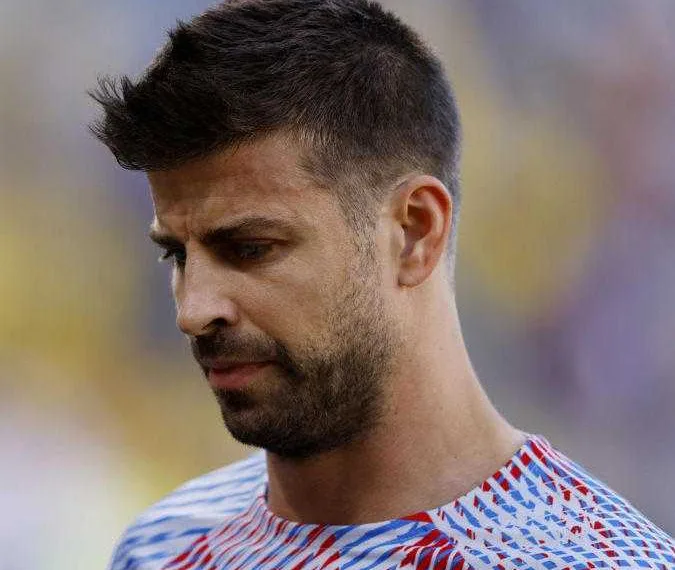 Gerard Piqué não quer devolver os 15 Grammy's faturado por Shakira