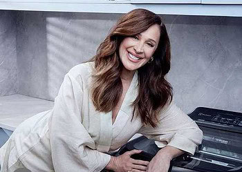 Aos 55 anos, Claudia Raia anuncia gravidez do terceiro filho