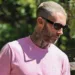 Adam levine é acusado de traição pela quinta vez por estudante de 21 anos de idade