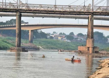 Rio Acre sobe 15 centímetros e sai da cota mínima após forte chuva que atingiu a capital