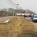 Motorista perde controle do carro e invade canteiro central na rotatória da Uninorte