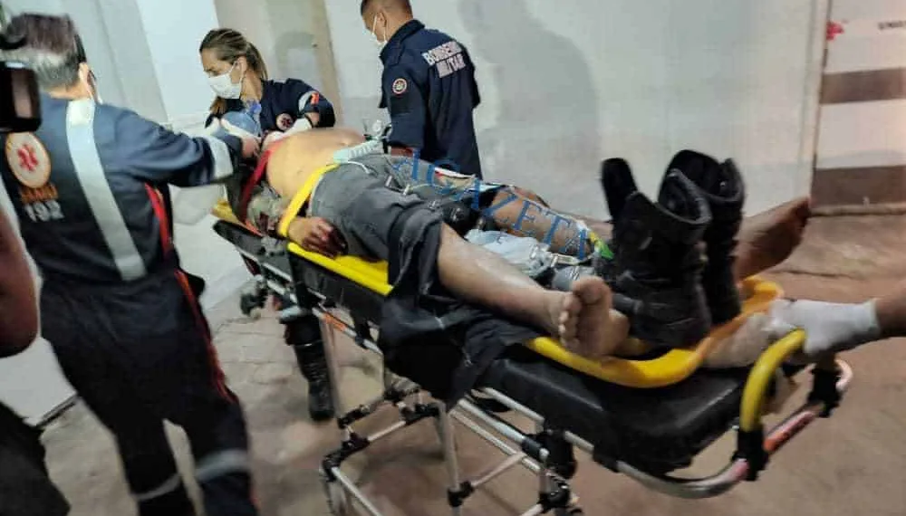 Homem contraria ordem, leva quatro tiros e fica em estado grave de saúde