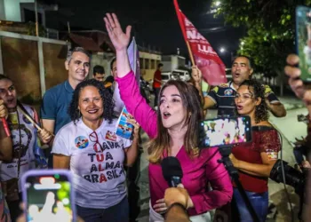 'As nossas universidades estão sendo sucateadas', diz Nazaré Araújo durante sabatina com candidatos ao Senado