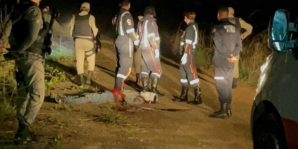 Homem é assassinado com golpes de terçado na cabeça