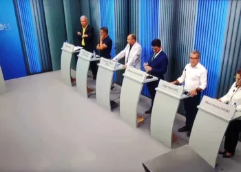 Debate dos candidatos ao governo do Acre é encerrado após emissora descumprir liminar