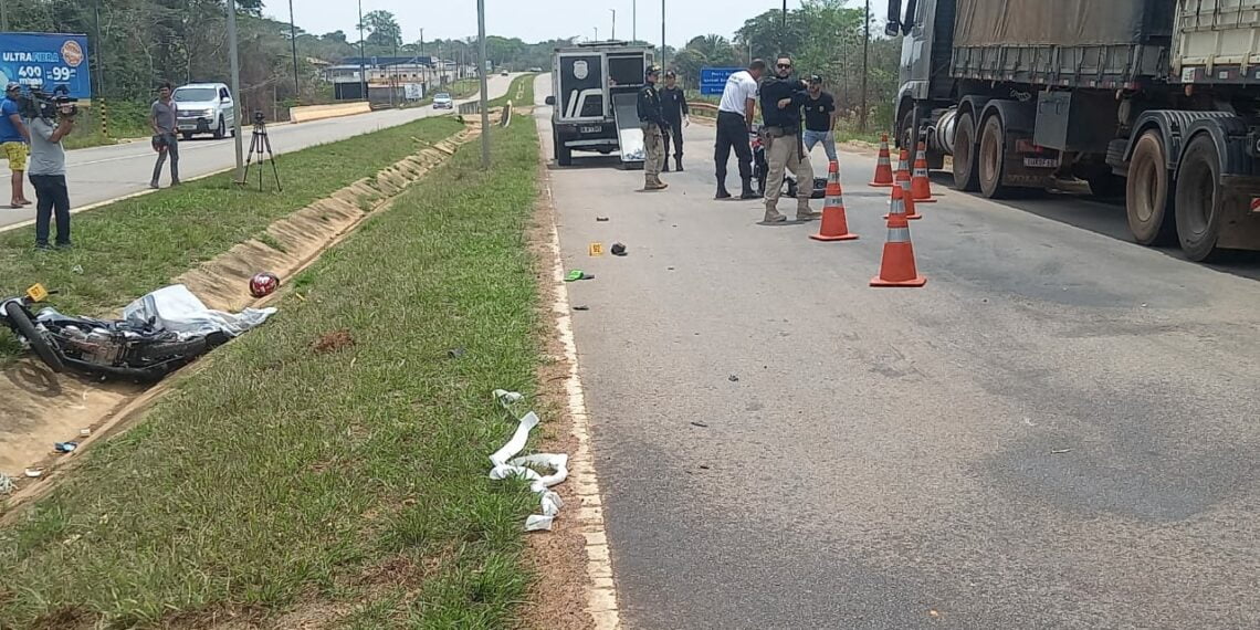 Entregador morre em acidente envolvendo motocicletas em Rio Branco