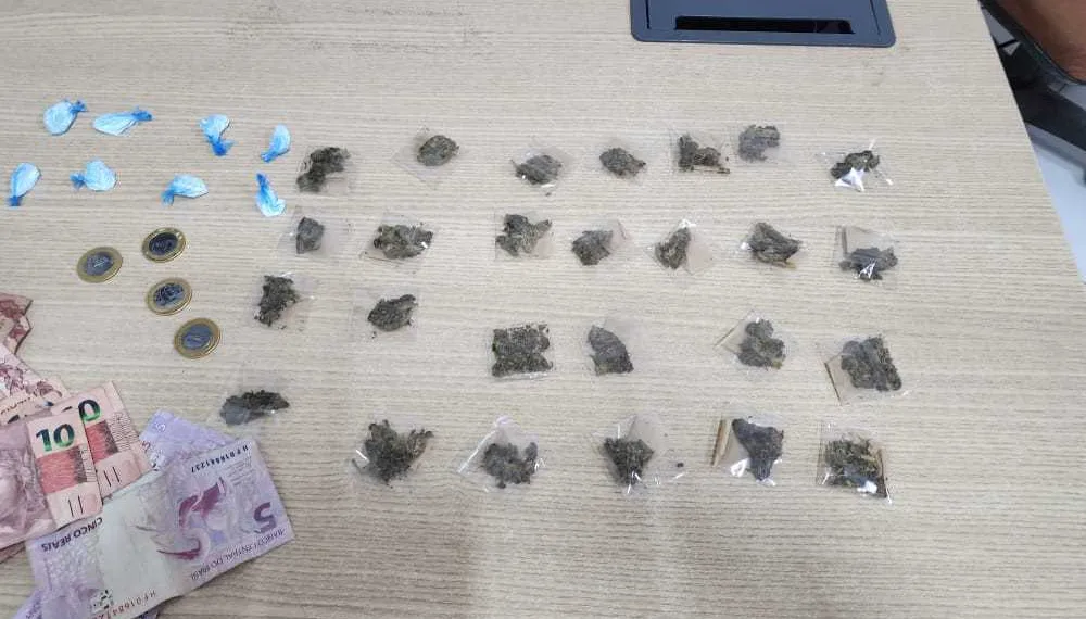 Homem é preso em posse de droga durante cumprimento de mandado em Rio Branco