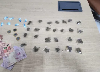 Homem é preso em posse de droga durante cumprimento de mandado em Rio Branco