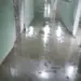 Chuva alaga corredor de hospital em Feijó e faz baratas brotarem do forro da unidade