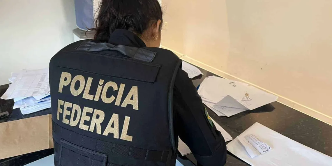 Polícia Federal faz operação para apurar ligação de candidato com facção criminosa em Cruzeiro do Sul