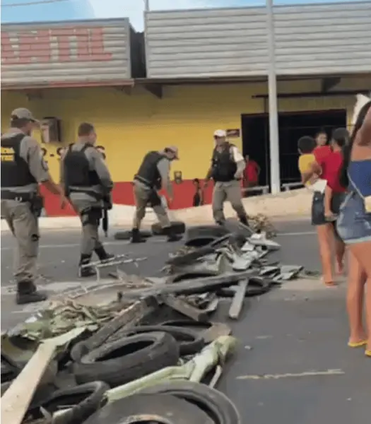 Detentos fazem greve de fome por melhorias nos presídios do AC; Em Cruzeiro do Sul familiares também fazem ato
