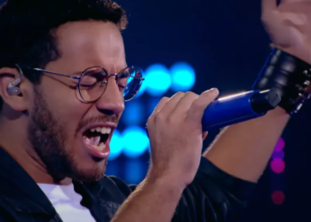 Gustavo Matias no 'The Voice Brasil' — Foto: Globo