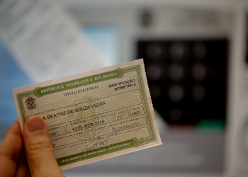 Eleições 2022: Eleitor pode fazer impressão do título em casa para votar