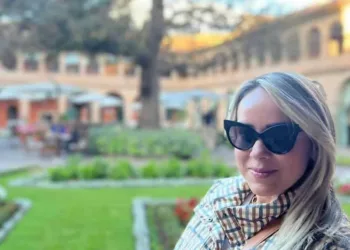 Muitas homenagens e parabéns pra você para a bela Priscila Rocha que completou idade nova
