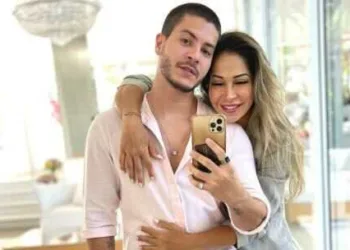 "Ela não vira o disco"; Após separação, web aponta suposta indireta de Maira Cardi para Arthur Aguiar em vídeo