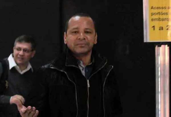 Pai de Neymar sofre acidente em Paris e é levado às pressas para hospital, diz site