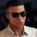 Para 'barrar' Neymar, Mbappé teria pedido a contratação de três atacantes ao PSG
