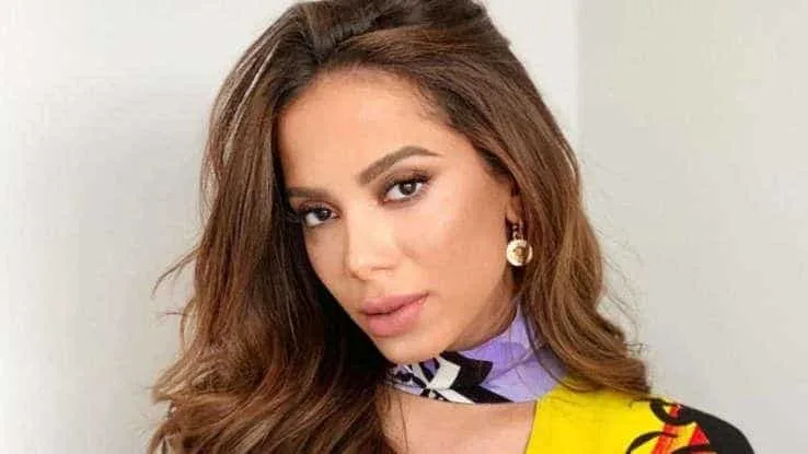 Anitta tranquiliza sobre seu estado de saúde: “Não estou depressiva”
