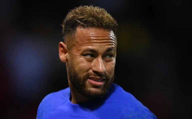 Neymar pode sofrer punição na Copa do Mundo por homenagem a Bolsonaro