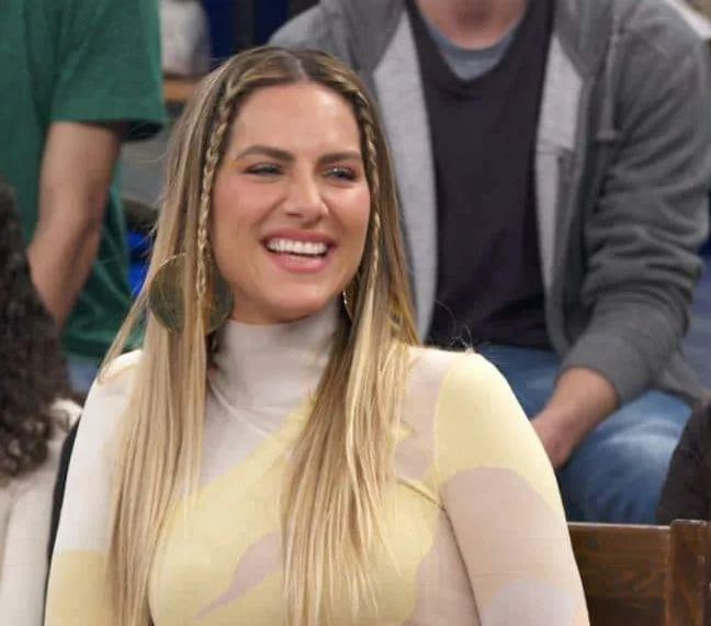 Giovanna Ewbank deixa Bless de castigo por gastar mil reais em jogos de celular