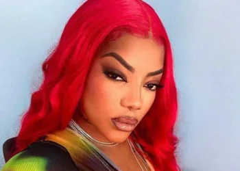 Ludmilla se irrita com críticas sobre valor de seus ingressos