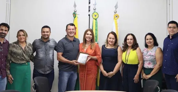Roberto Duarte assume compromisso com a Educação e assegura investimento para a Ufac