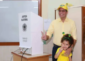 Governador Gladson Cameli vota em Cruzeiro do Sul: 'Bolsonaro é a melhor opção para o Acre e o Brasil'