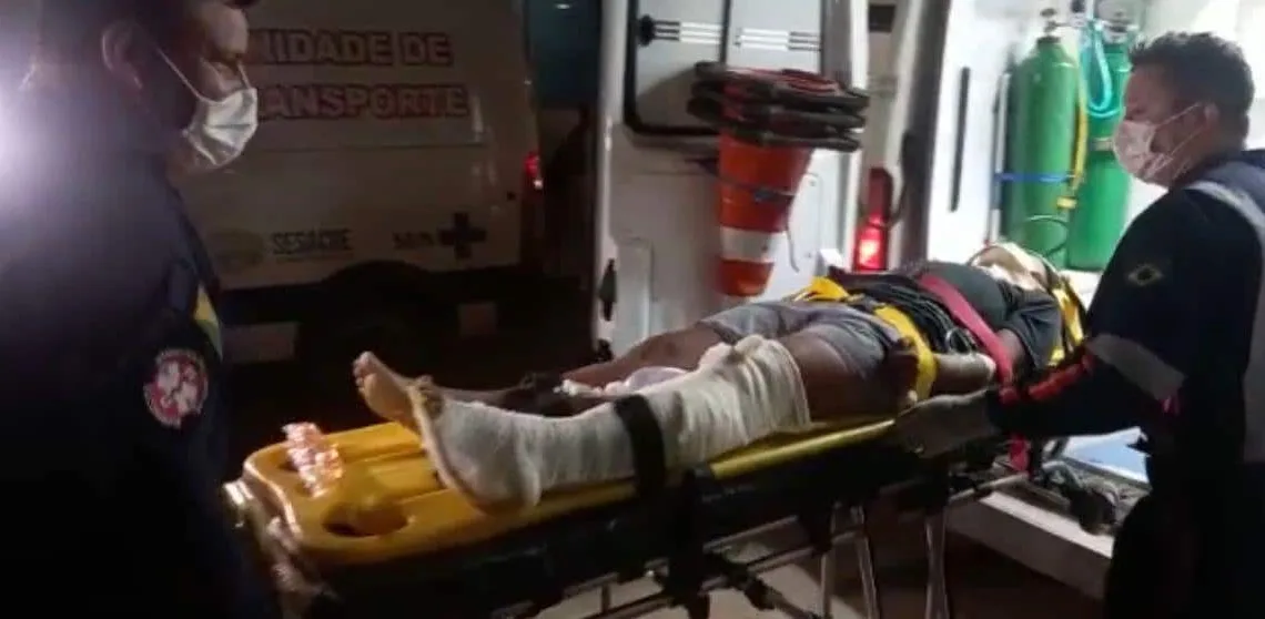Duas mulheres ficam feridas após acidente entre duas motocicletas em Rio Branco
