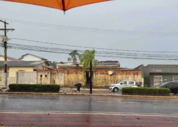 Inmet alerta para chuvas intensas no Acre nesta terça e quarta-feira