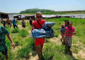Criança indígena de 3 anos morre afogada após cair de embarcação em Rio no interior do Acre