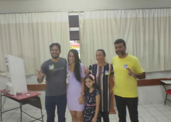 David Hall vota no Colégio Meta em Rio Branco: 'Espero ir para o segundo turno'