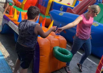 Clínica promove semana de atividades e brincadeiras para crianças atípicas