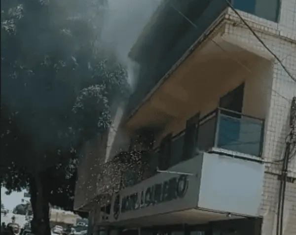 Princípio de incêndio em hotel causa susto em hóspedes, no Centro de Rio Branco