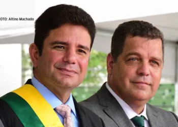 Gladson emite decreto que faz mudanças na estrutura de gabinete do vice-governador