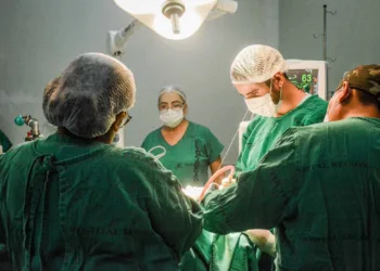 Hospital Regional do Juruá torna-se referência em atendimentos neurológicos e realiza sua primeira cirurgia