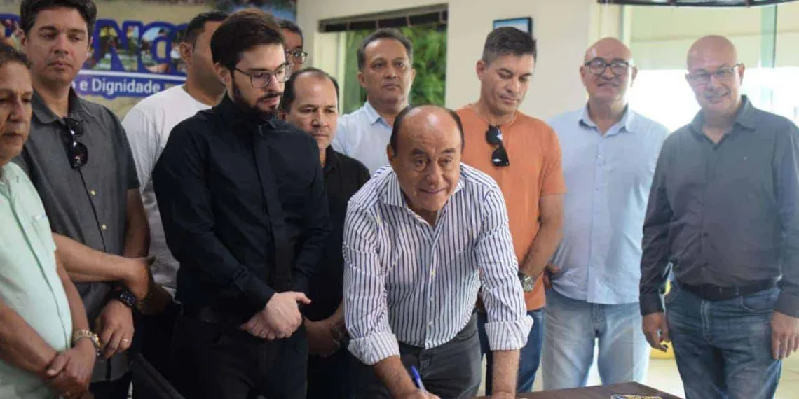 Leis que dão remissão de IPTU para empresas e compensação da dívida por precatórios são sancionadas na capital