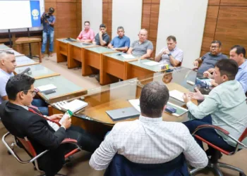 Após releeição, governador Gladson Cameli se reúne com equipe para planejamento da gestão 2023-2026
