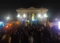 Apoiadores do governador reeleito, Gladson Cameli, festejam no centro de Rio Branco
