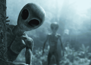 ETs no Brasil? Luzes misteriosas assustam e teorias de invasão ganham força