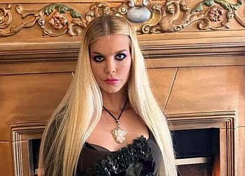 Kat Torres chega ao Brasil para ser presa após passar um tempo em cadeia nos EUA 16 Kat Torres chega ao Brasil para ser presa após passar um tempo em cadeia nos EUA