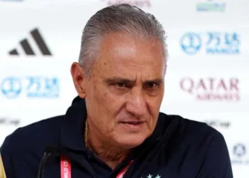 Tite dá 'bronca' em estrela da Seleção Brasileira em coletiva de imprensa