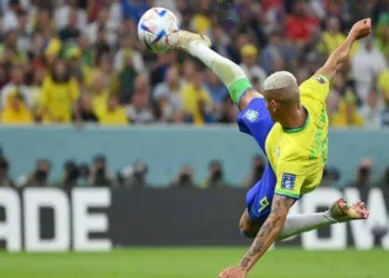 Após estreia com dois gols, Richarlison ganha quase 4 milhões de seguidores no Instagram