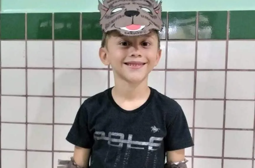 Menino diagnosticado com meningite tem melhora e recebe alta da UTI; 'evoluindo, graças a Deus'