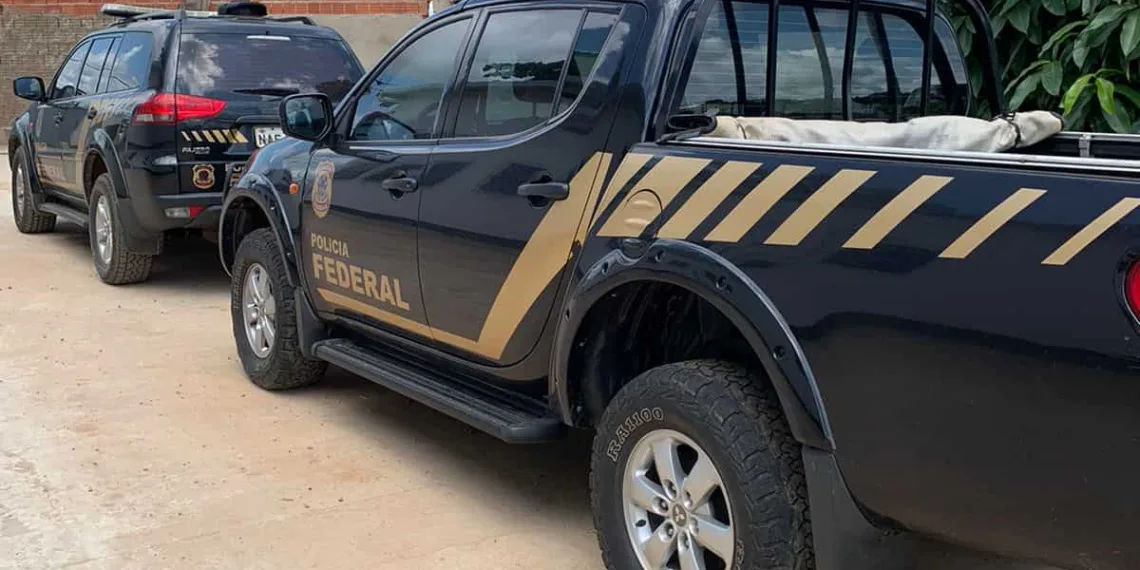 crimes foram descobertos, após análises feitas, por policiais federais, em altas movimentações financeiras feitas pelos investigados